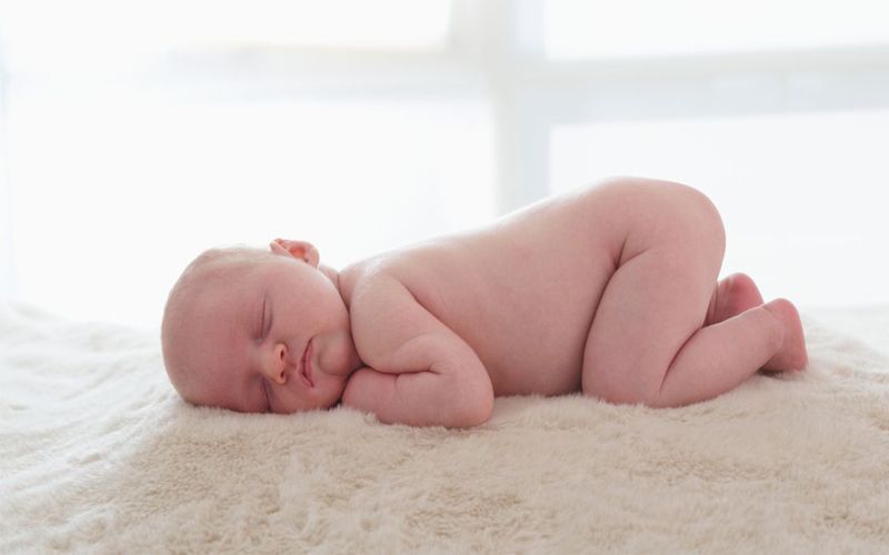 Dangers of Sleeping on Stomach for Babies and Best Sleeping Position
