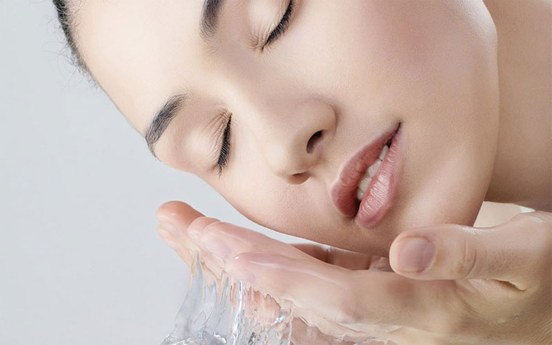 Best Home Remedies for Dry Skin Care in Winter