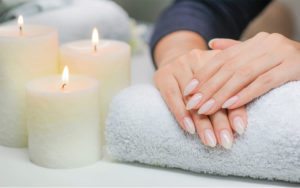 How to do Candle Manicure to Moisturize the Skin in winters?