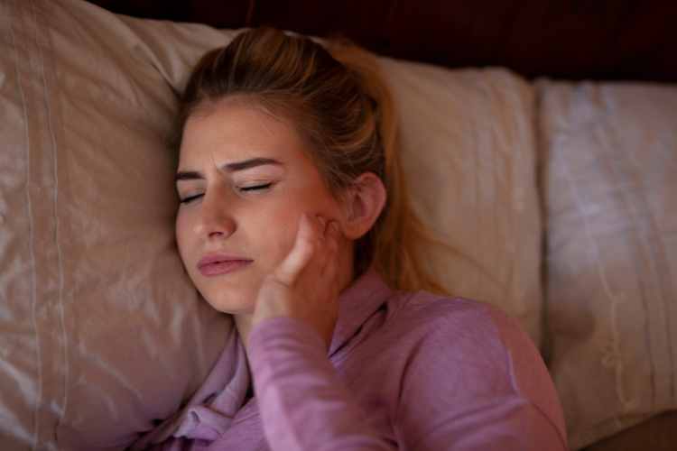 Why You Should See an Orthodontist for Jaw Pain