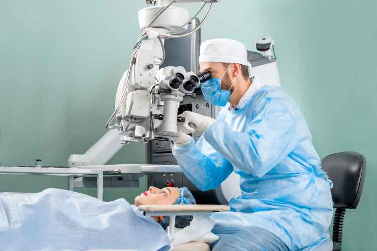 Laser Eye Surgery: What to Expect Prior, During, and Post-Procedure