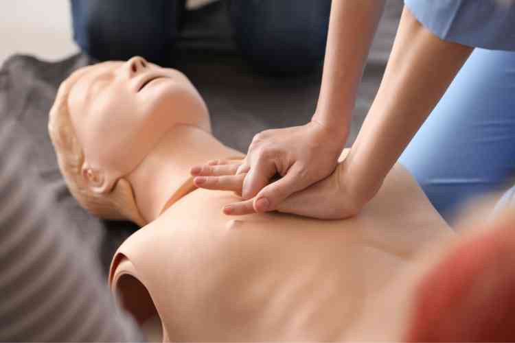 How to Perform CPR: A Step-by-Step Guide