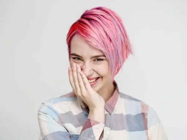 Unlocking Style: The Long Pixie Cut – Chic Cuts and Styling Tips